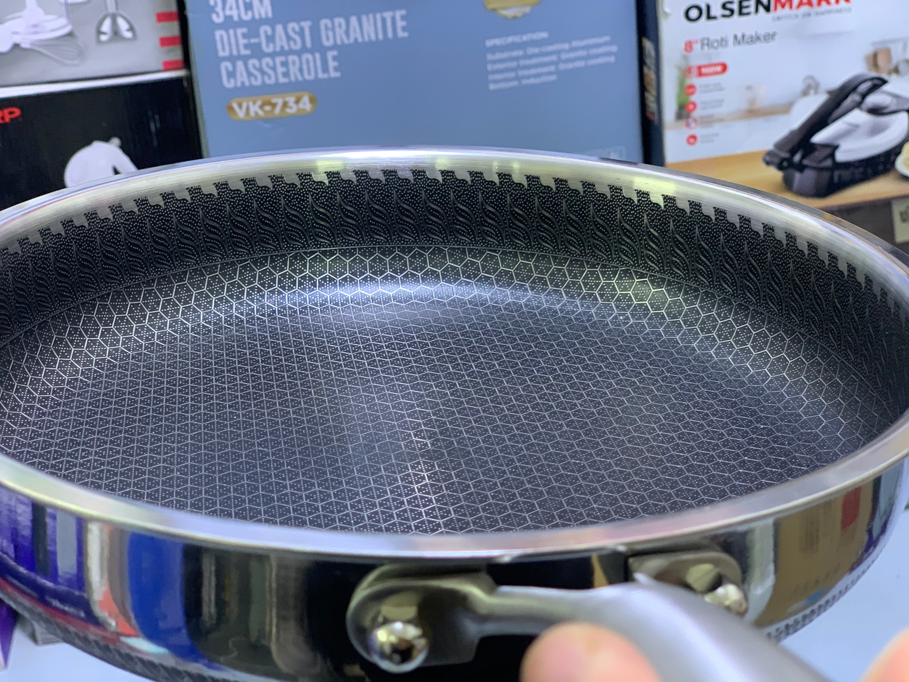 Laser Coated Frying Pan with Lid and Special Handle Opening key