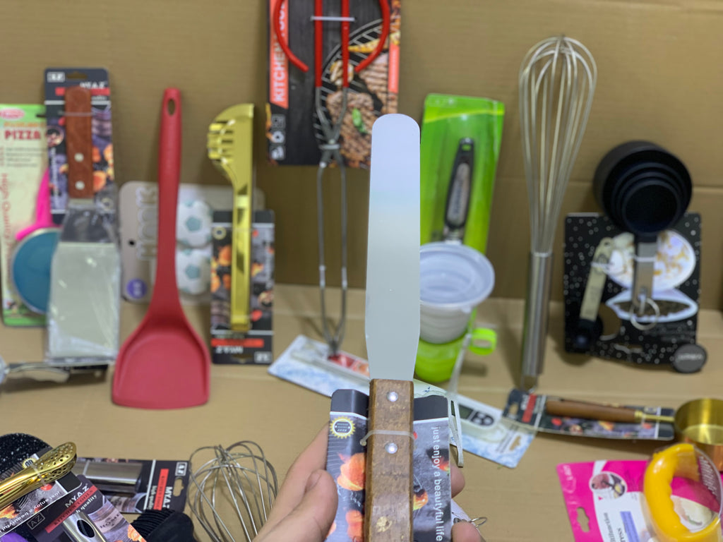 Baking Spatula with wooden handle