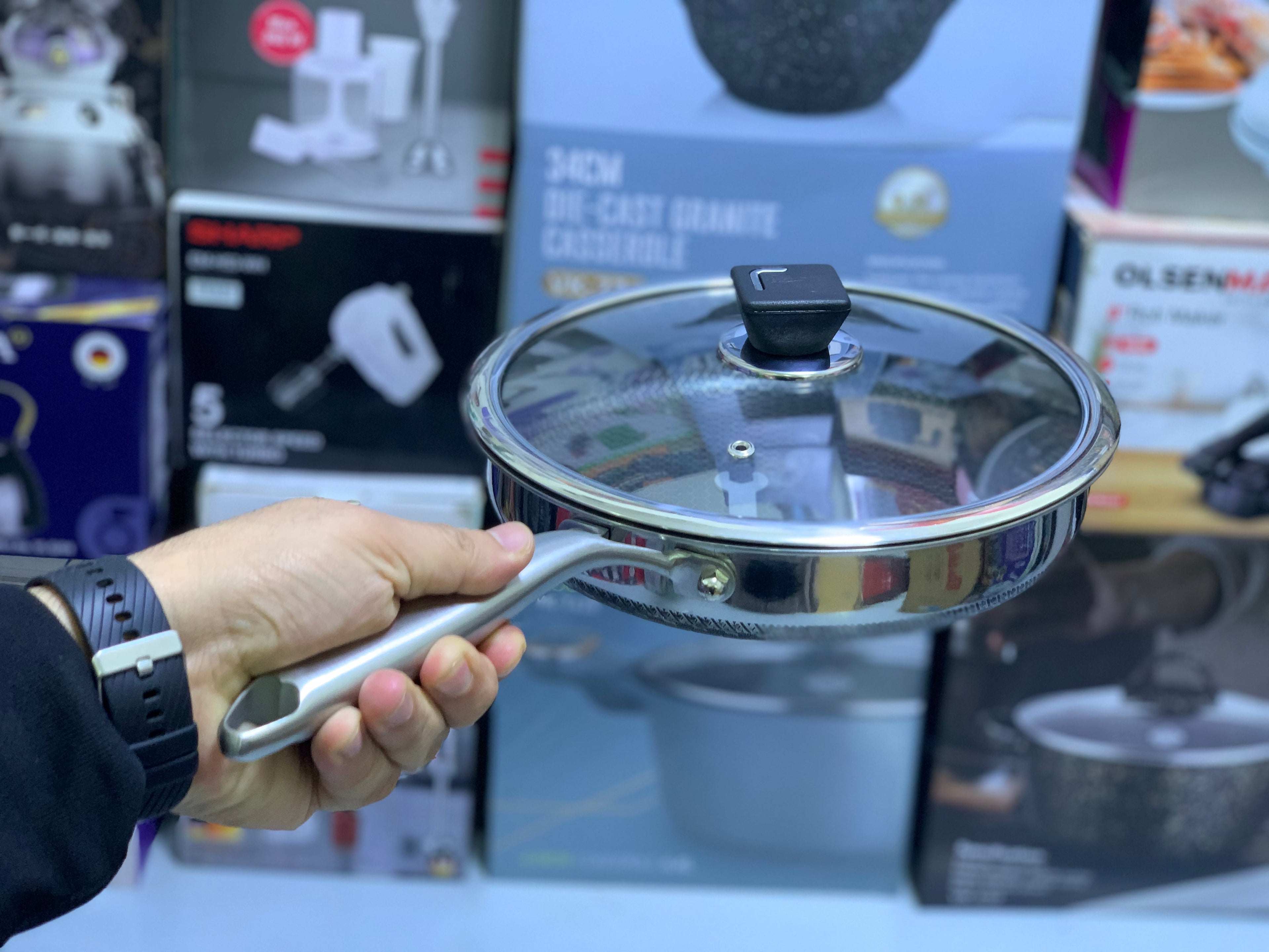 Laser Coated Frying Pan with Lid and Special Handle Opening key